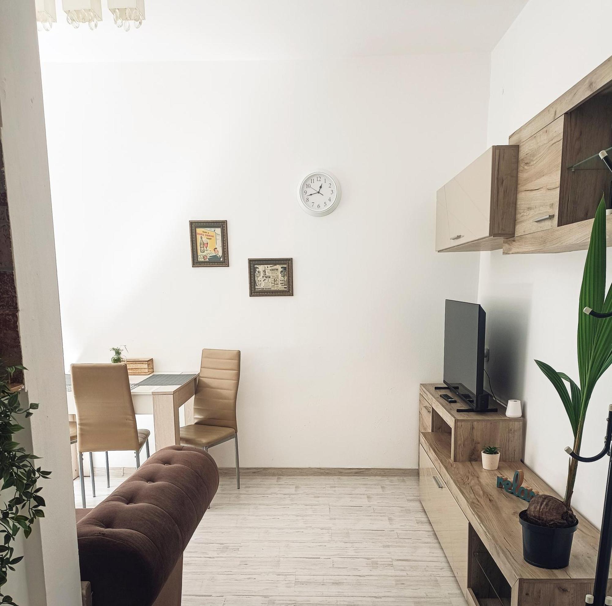 Friendly Little Studio Brasov Luaran gambar